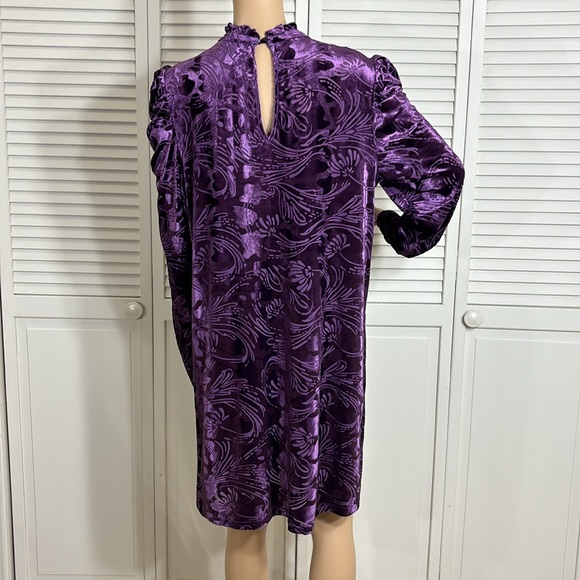 ModCloth In With the Nouveau Shift Puff Sleeves Ruffled Dress in Purple XL - Picture 9 of 13